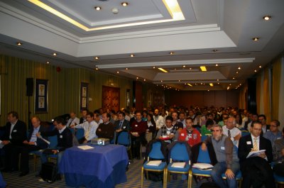 Software Open Source o Software Comercial. El que sea, pero que las empresas lo adopten. 